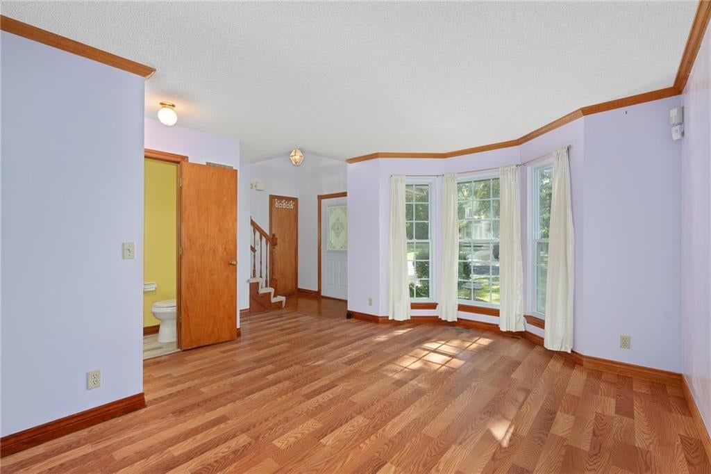Photo 7 of 46 - 7702 W 155th Street, Overland Park, KS 66223