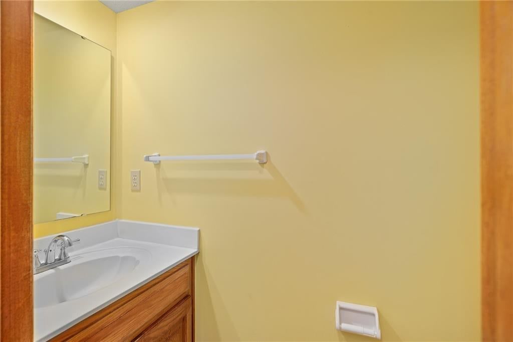 Photo 17 of 46 - 7702 W 155th Street, Overland Park, KS 66223