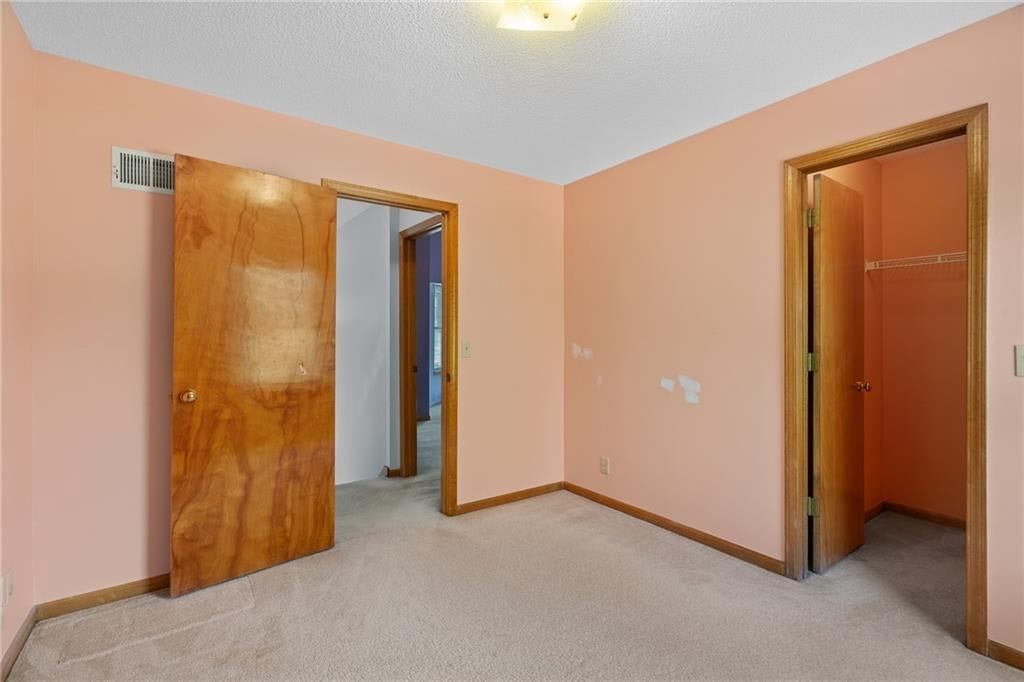 Photo 22 of 46 - 7702 W 155th Street, Overland Park, KS 66223