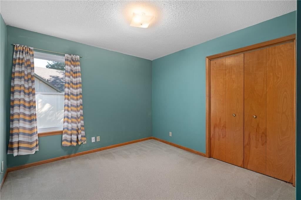 Photo 27 of 46 - 7702 W 155th Street, Overland Park, KS 66223