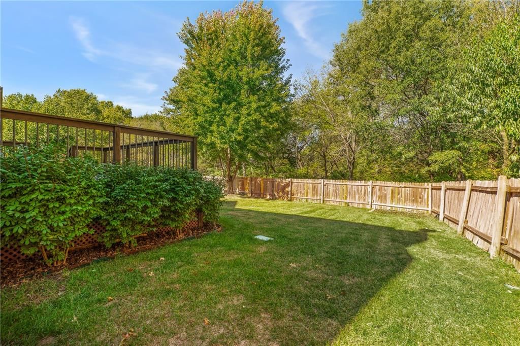 Photo 34 of 46 - 7702 W 155th Street, Overland Park, KS 66223