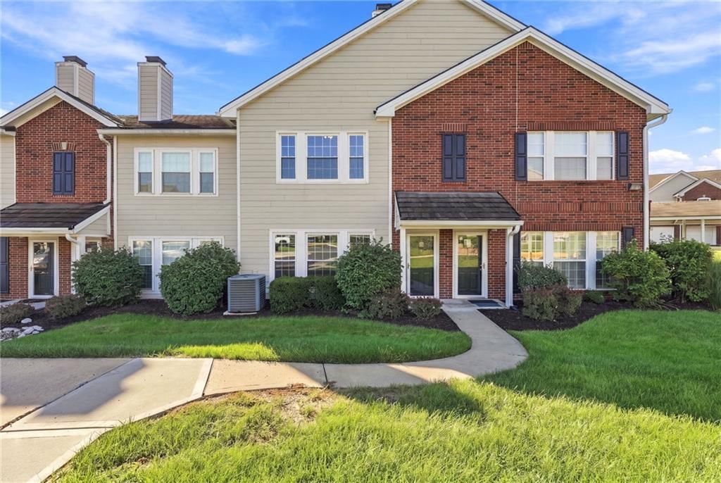 11603 Tomahawk Creek Parkway, Leawood, KS
