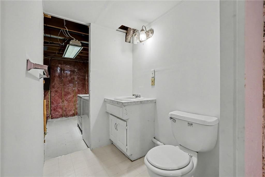 Photo 20 of 27 - 13935 S Cottonwood Drive, Olathe, KS 66062