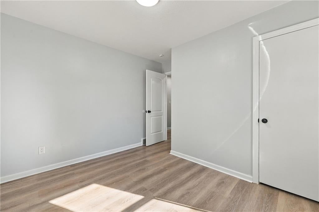 Photo 11 of 23 - 9119 W 87th Terrace, Overland Park, KS 66212