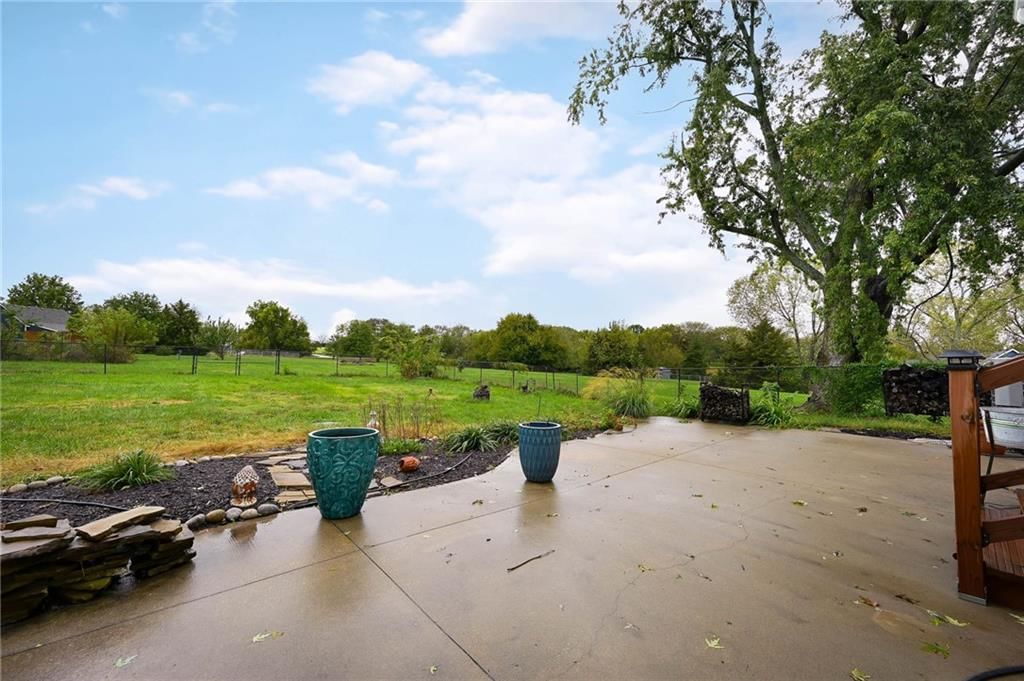Concrete patio at 3955 W 214th Street, Bucyrus, KS 66013