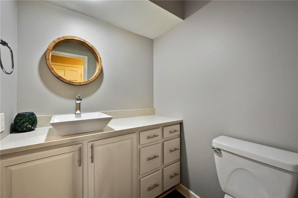 Photo 17 of 29 - 3955 W 214th Street, Bucyrus, KS 66013