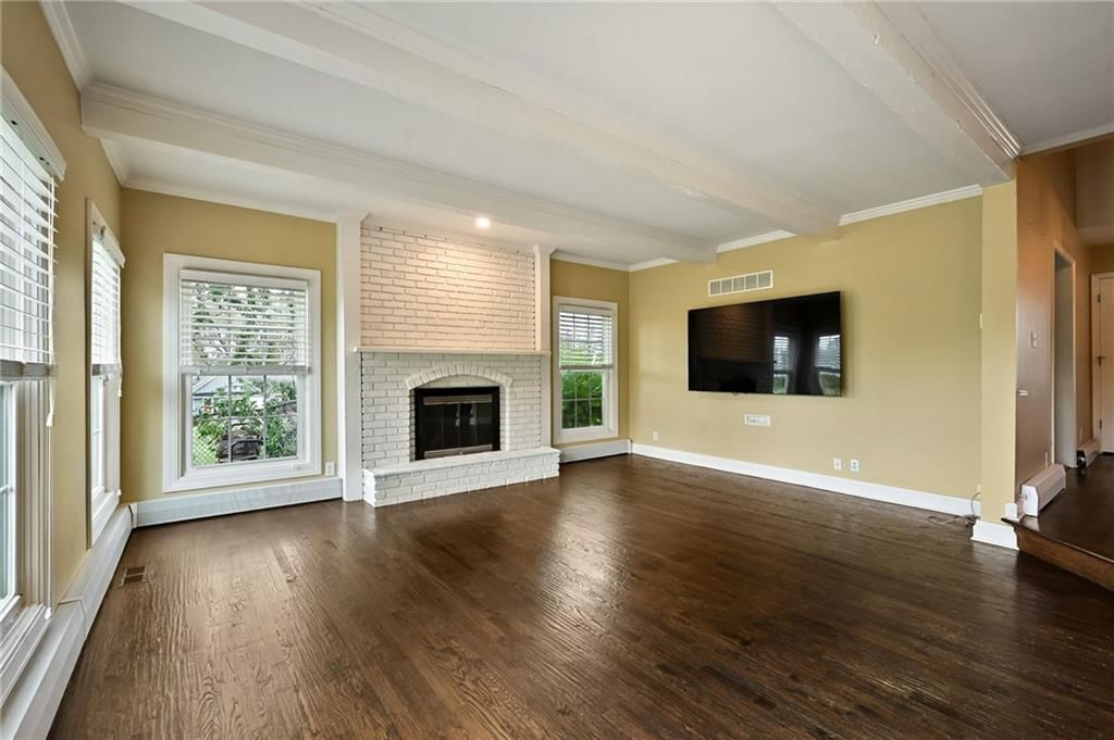Photo 10 of 29 - 3955 W 214th Street, Bucyrus, KS 66013