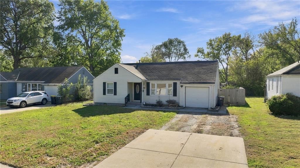 7715 Sni A Bar Road, Kansas City, MO: listing photo 3