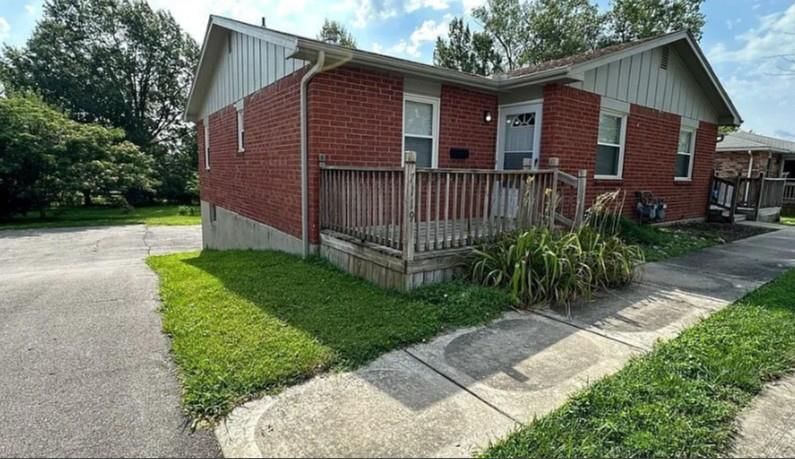 7117-7119 N Broadway Street, Gladstone, MO