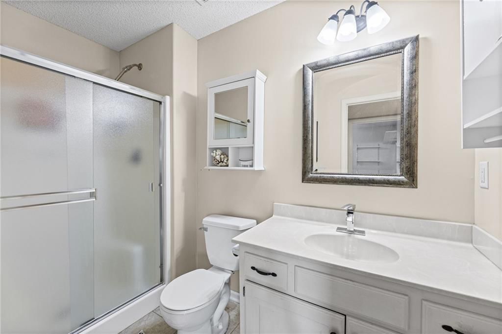 Photo 24 of 34 - 1113 Creekside Court, Raymore, MO 64083