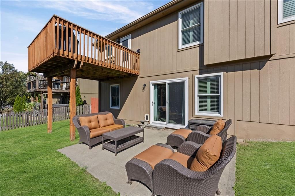 Photo 29 of 34 - 1113 Creekside Court, Raymore, MO 64083