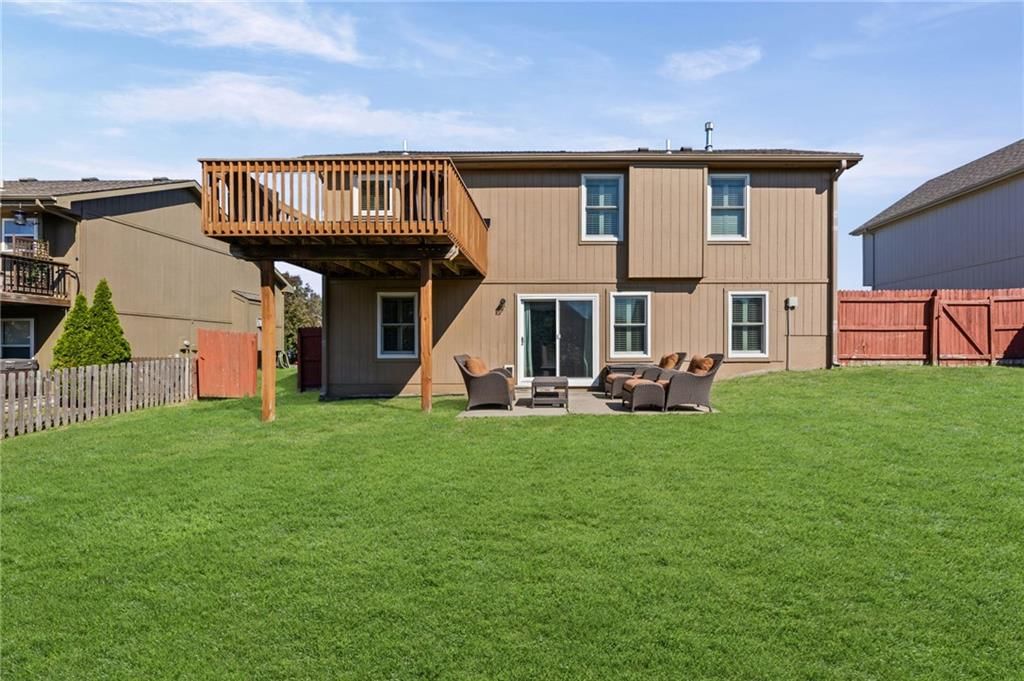 Photo 31 of 34 - 1113 Creekside Court, Raymore, MO 64083