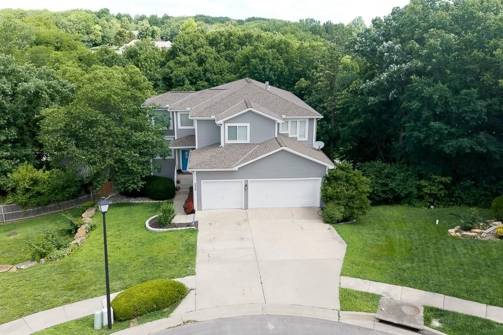 Photo 2 of 4 - 3858 N 112th Terrace, Kansas City, KS 66109