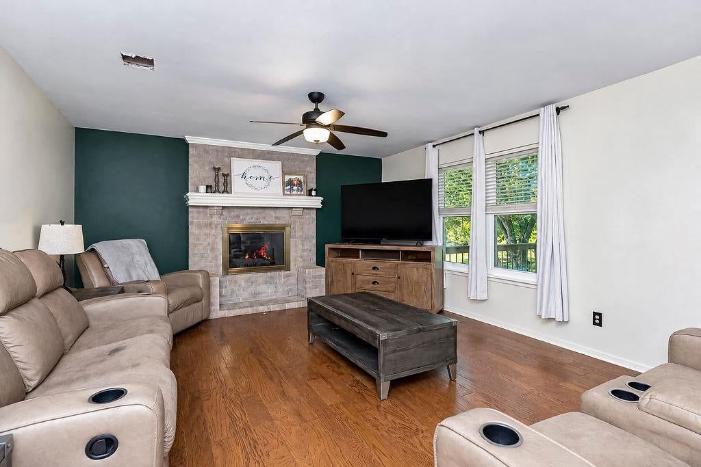 Photo 15 of 37 - 704 Lark Street, Raymore, MO 64083