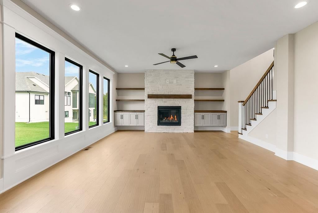 Photo 7 of 42 - 11720 W 181st Street, Overland Park, KS 66013