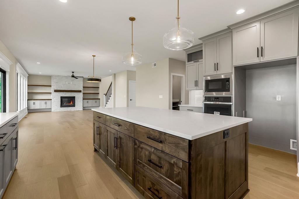 Photo 13 of 42 - 11720 W 181st Street, Overland Park, KS 66013