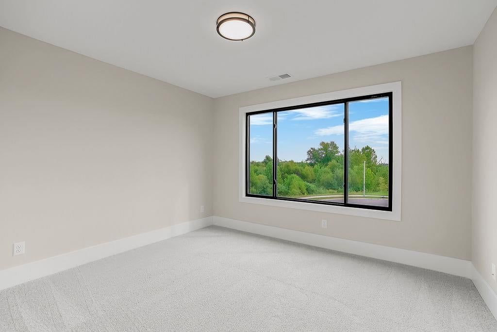 Photo 17 of 42 - 11720 W 181st Street, Overland Park, KS 66013