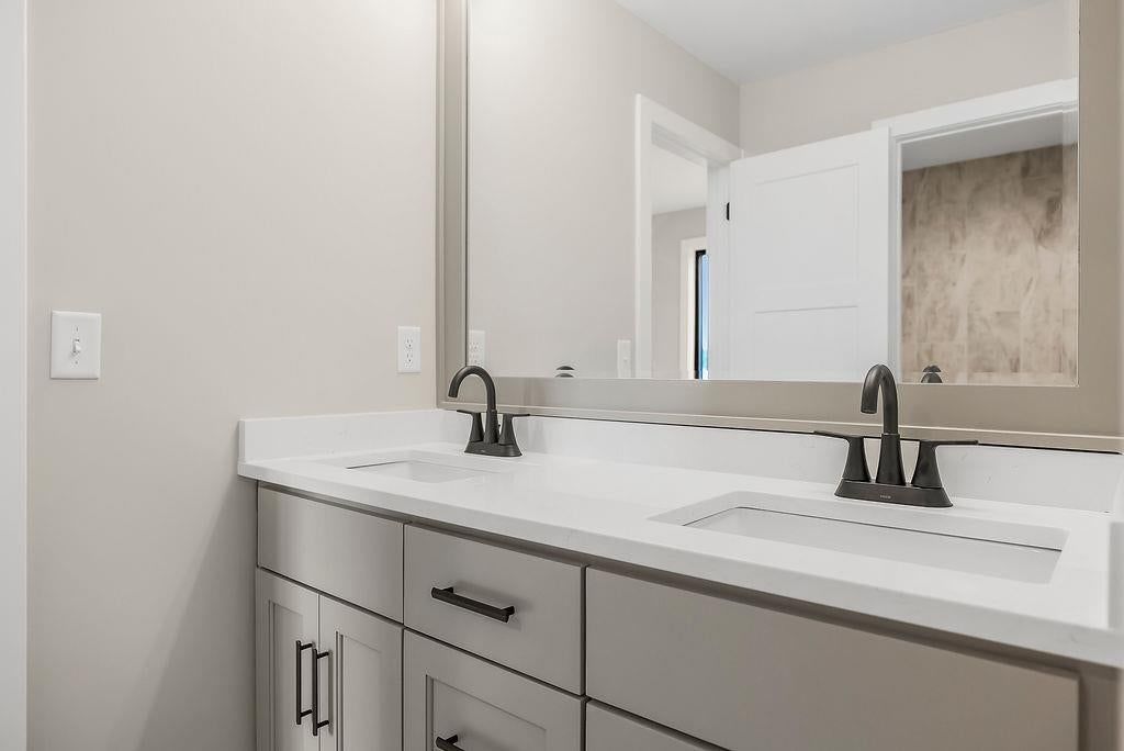 Photo 21 of 42 - 11720 W 181st Street, Overland Park, KS 66013