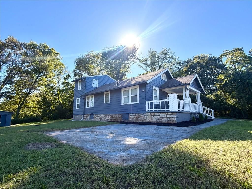 4111 E 59th Street, Kansas City, MO: listing photo 3