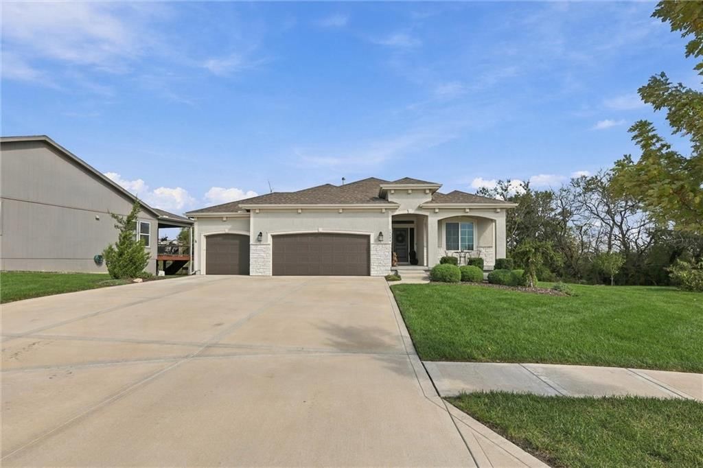 18804 189th Street, Spring Hill, KS
