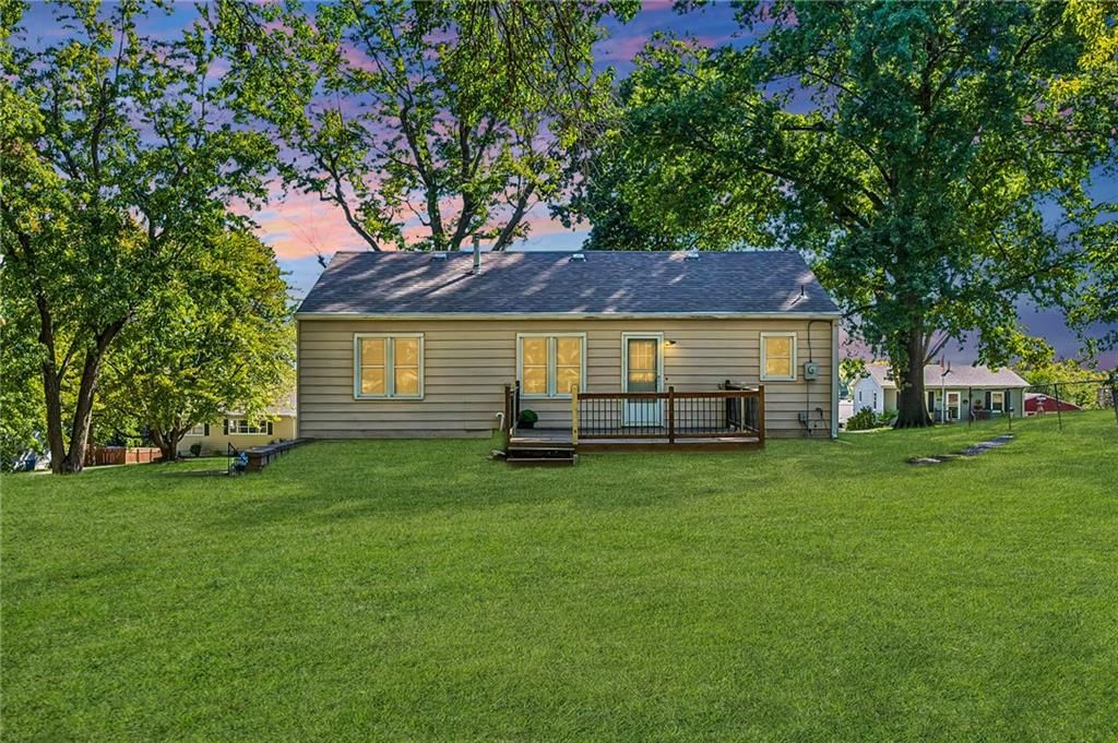 1024 Orchard Avenue, Liberty, MO: listing photo 3