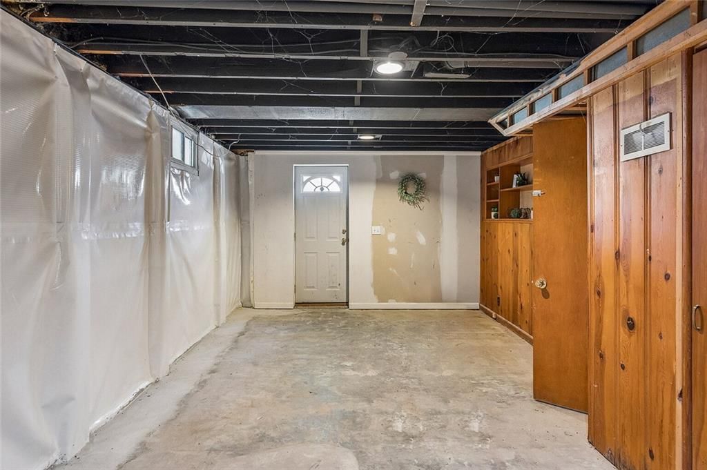 Photo 26 of 38 - 1024 Orchard Avenue, Liberty, MO 64068