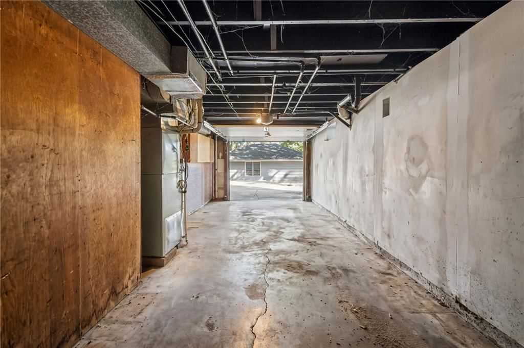 Photo 27 of 38 - 1024 Orchard Avenue, Liberty, MO 64068