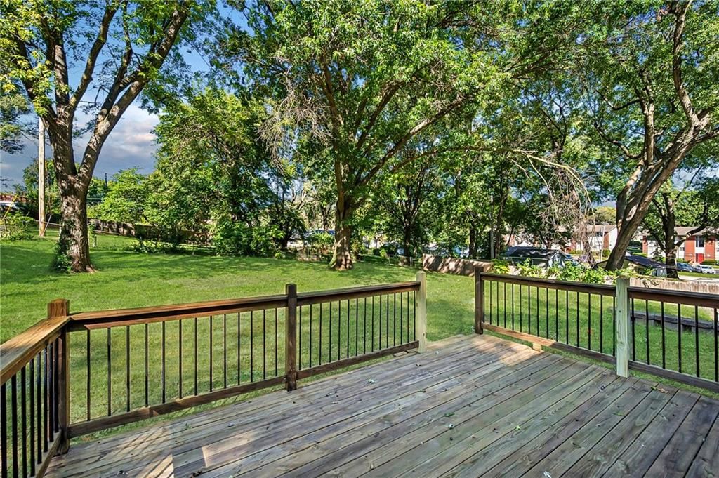 Photo 30 of 38 - 1024 Orchard Avenue, Liberty, MO 64068