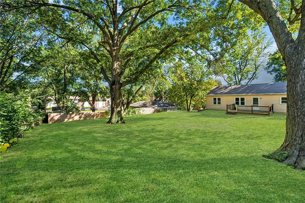 Photo 31 of 38 - 1024 Orchard Avenue, Liberty, MO 64068