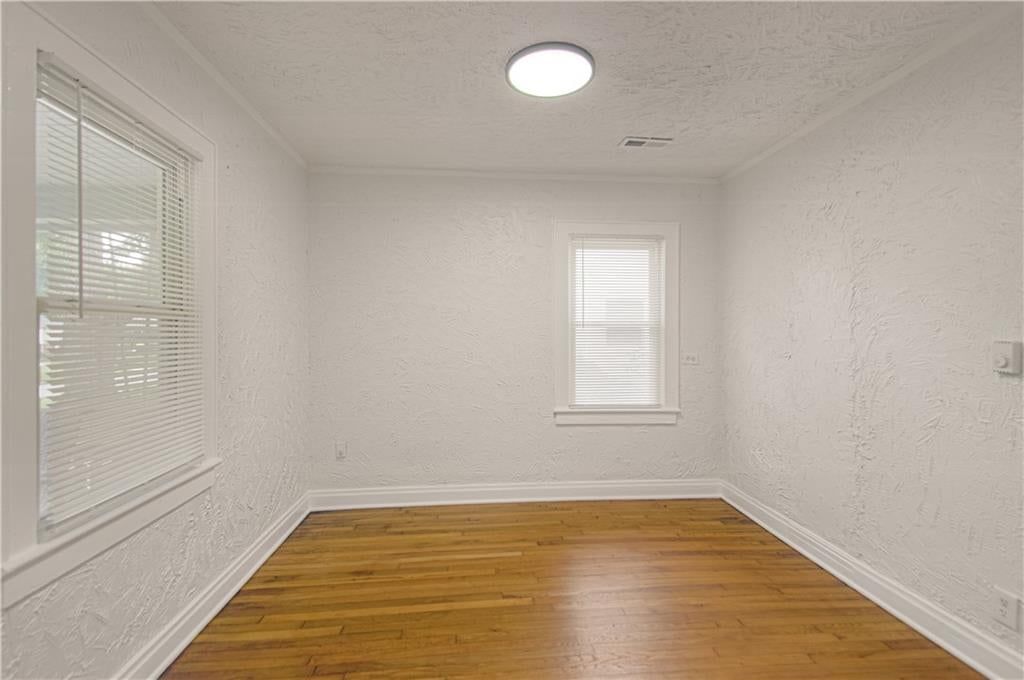 Photo 6 of 34 - 7730 Jefferson Street, Kansas City, MO 64114