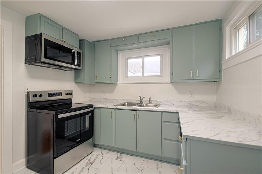 Photo 13 of 34 - 7730 Jefferson Street, Kansas City, MO 64114