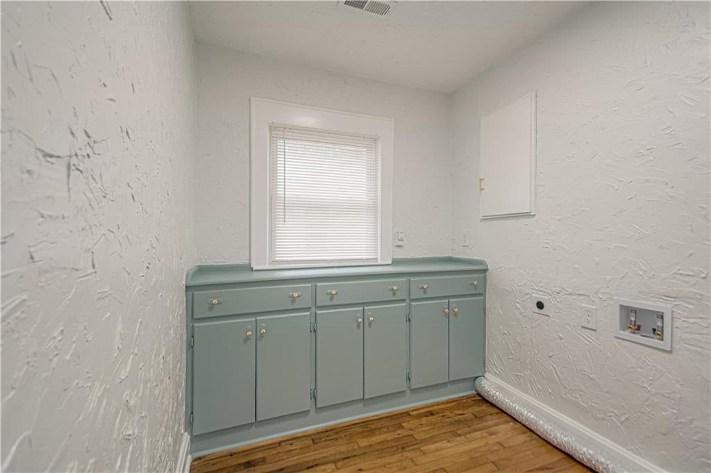 Photo 17 of 34 - 7730 Jefferson Street, Kansas City, MO 64114
