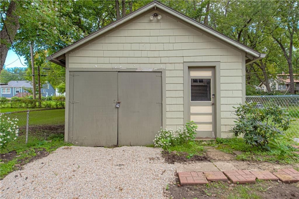 Photo 31 of 34 - 7730 Jefferson Street, Kansas City, MO 64114