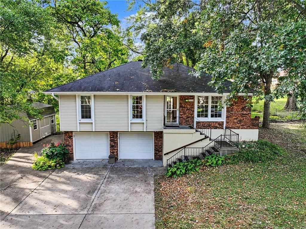 819 NE 114th Street, Kansas City, MO: listing photo 3