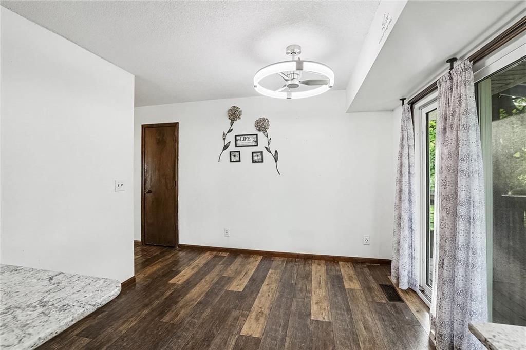 Photo 9 of 38 - 819 NE 114th Street, Kansas City, MO 64155