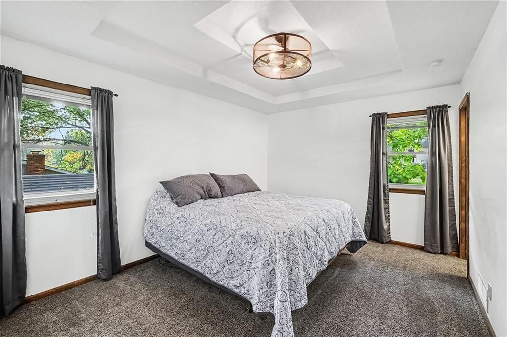 Photo 13 of 38 - 819 NE 114th Street, Kansas City, MO 64155