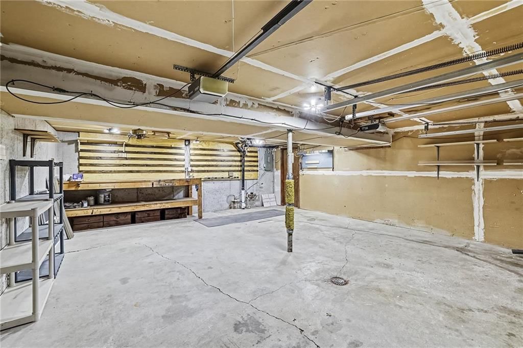 Photo 26 of 38 - 819 NE 114th Street, Kansas City, MO 64155
