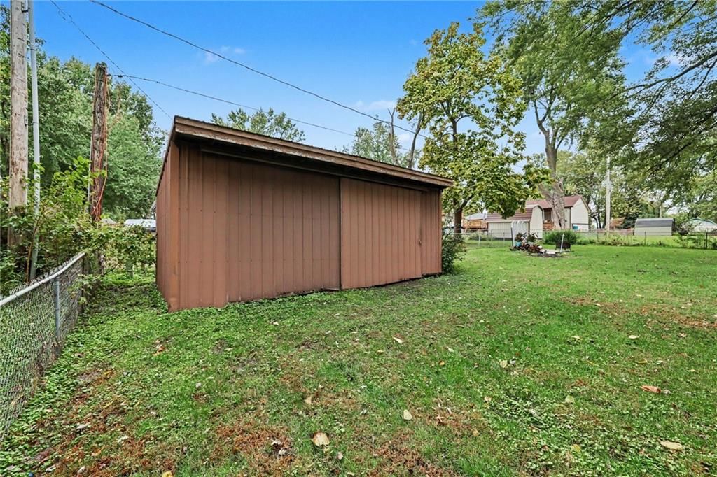 Photo 33 of 38 - 819 NE 114th Street, Kansas City, MO 64155