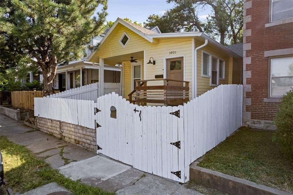 3921 Central Street, Kansas City, MO