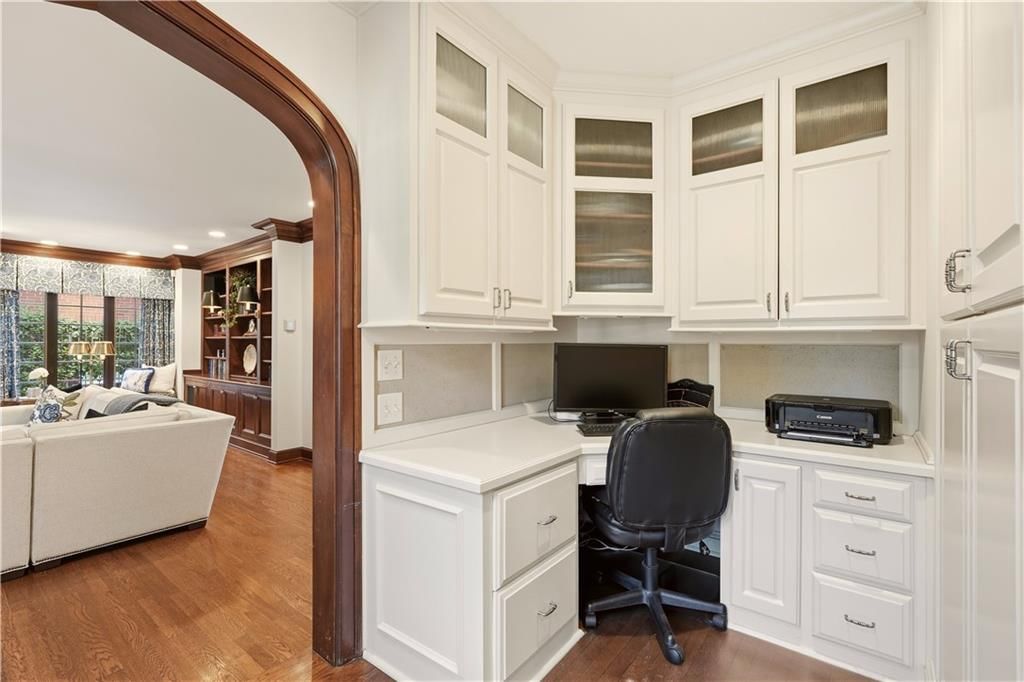 Photo 16 of 58 - 1010 W 65th Street, Kansas City, MO 64113