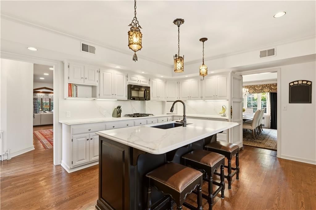 Photo 18: stainless steel appliances, 1010 W 65th Street, Kansas City, MO 64113