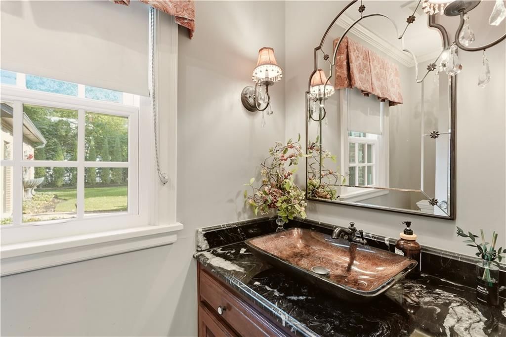 Photo 27 of 58 - 1010 W 65th Street, Kansas City, MO 64113