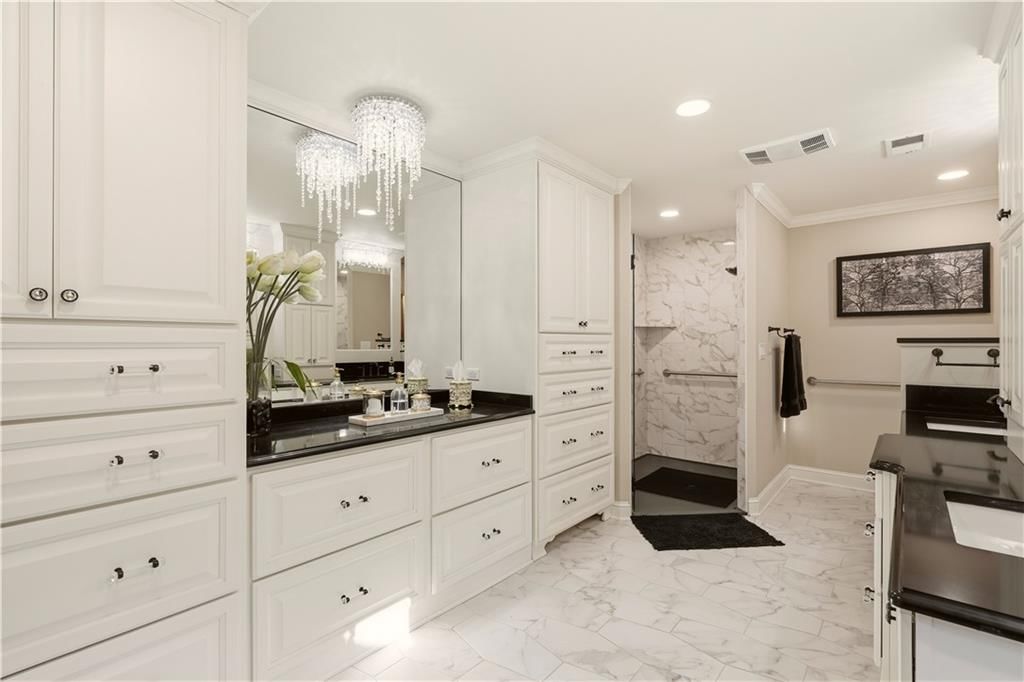 Photo 33 of 58 - 1010 W 65th Street, Kansas City, MO 64113