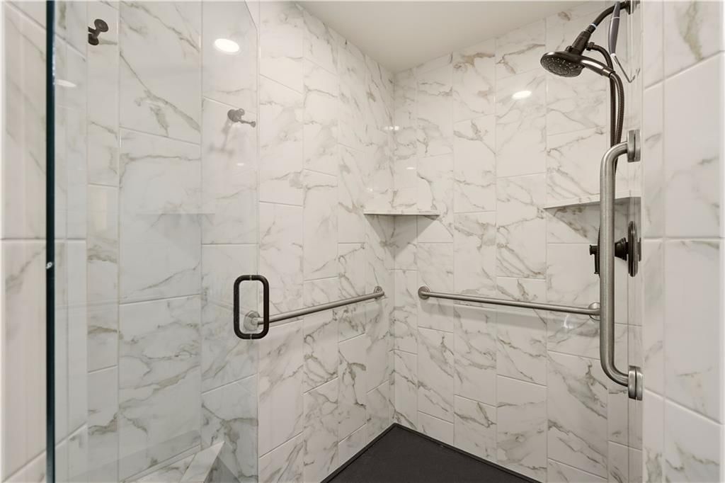 Photo 34 of 58 - 1010 W 65th Street, Kansas City, MO 64113