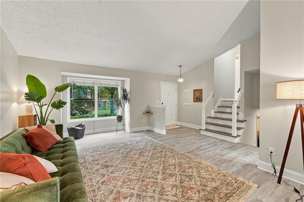 6500 N Jarboe Street, Kansas City, MO: listing photo 3