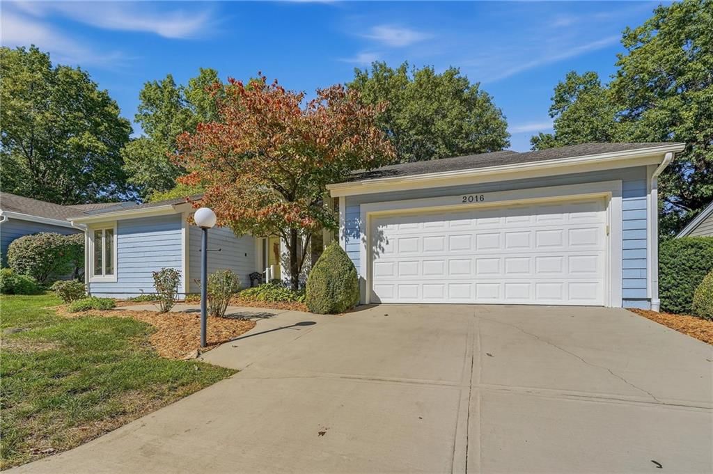 2016 W 123rd Terrace, Leawood, KS: listing photo 2