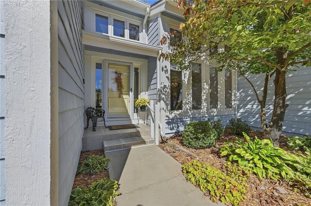 2016 W 123rd Terrace, Leawood, KS: listing photo 3