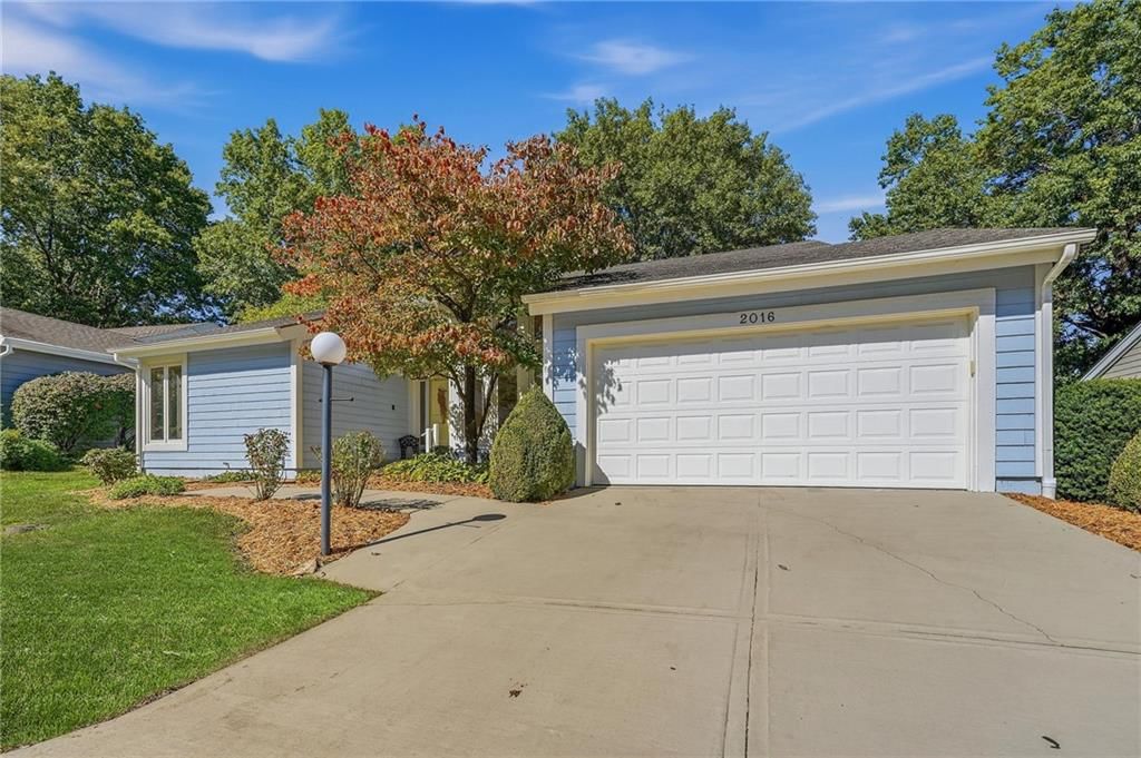 2016 W 123rd Terrace, Leawood, KS: listing photo 2