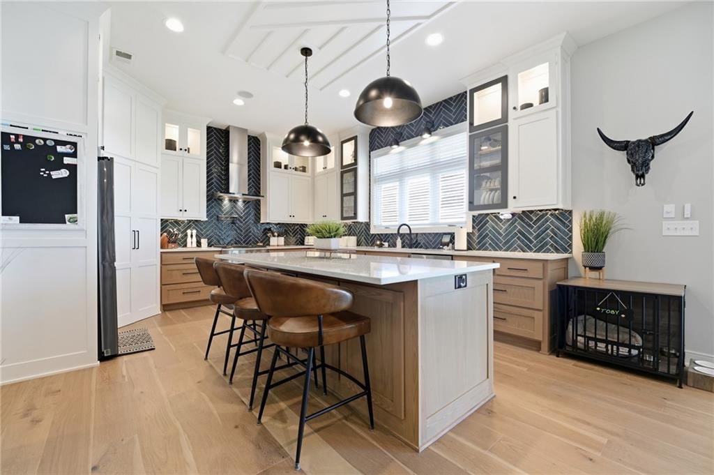 Photo 14 of 60 - 3800 W 187th Street, Overland Park, KS 66085