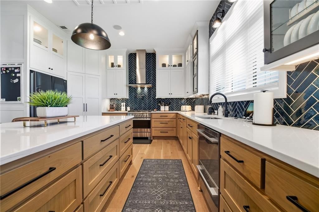 Photo 16 of 60 - 3800 W 187th Street, Overland Park, KS 66085